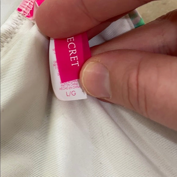 Bikini - Picture 2 of 6